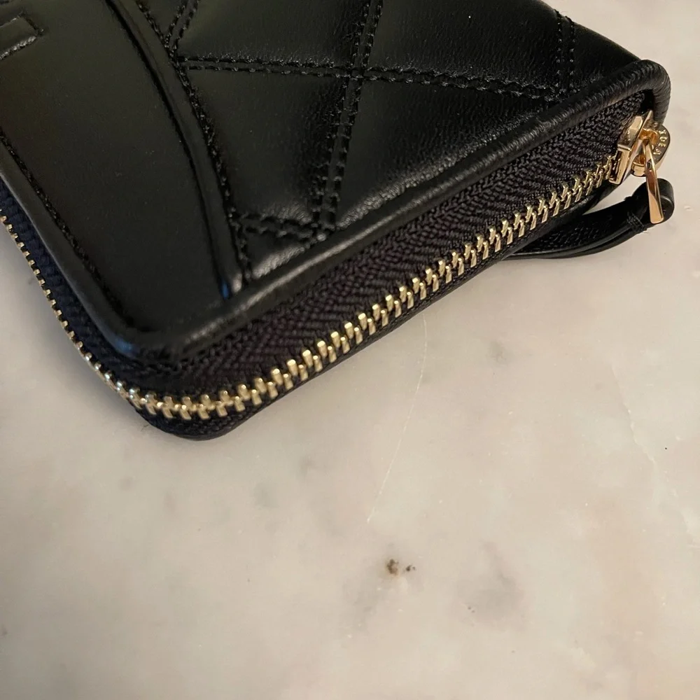 Tory Burch Black Quilted Wallet - Picture 7 of 7